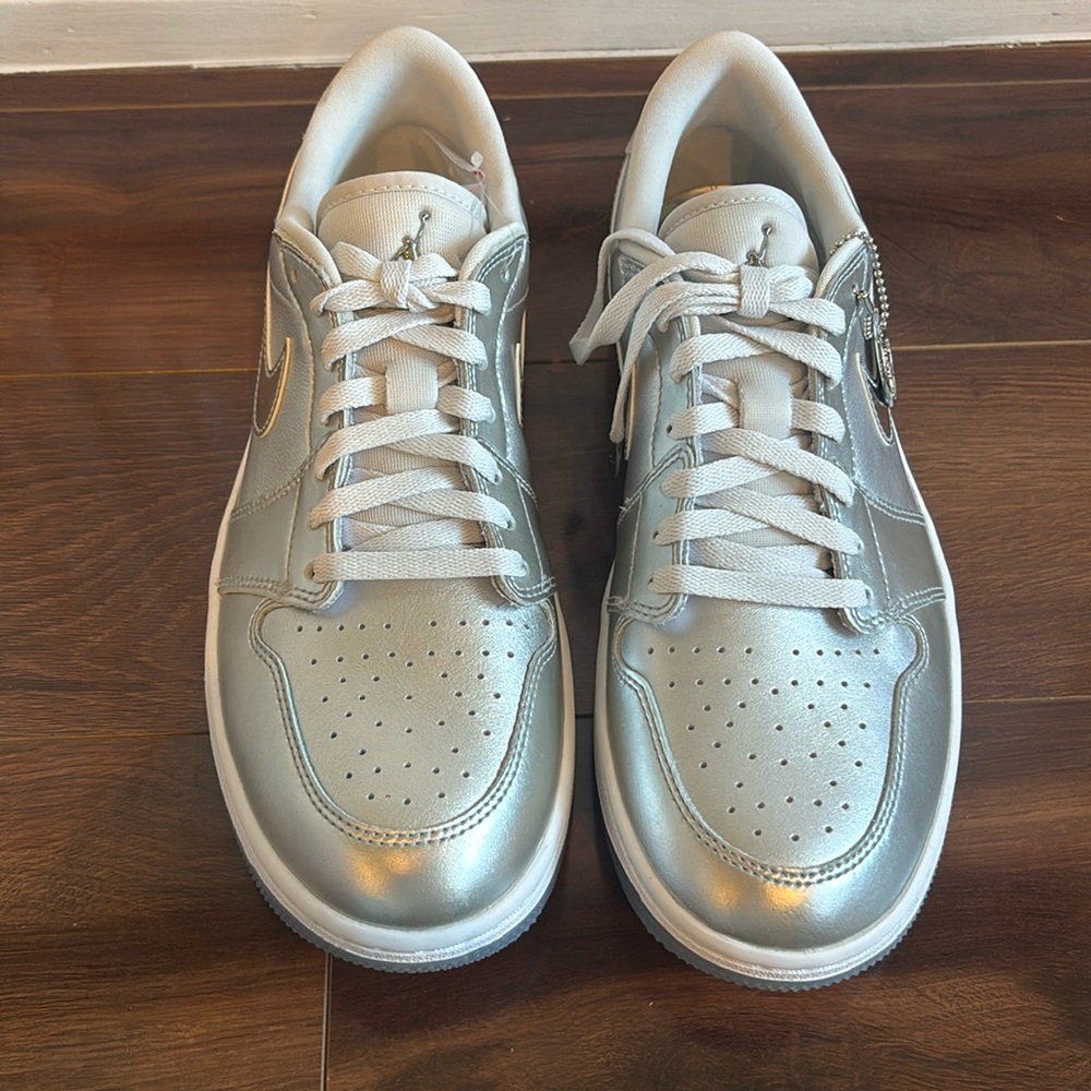 Air Jordan 1 Low Golf Shoes. Size 10
